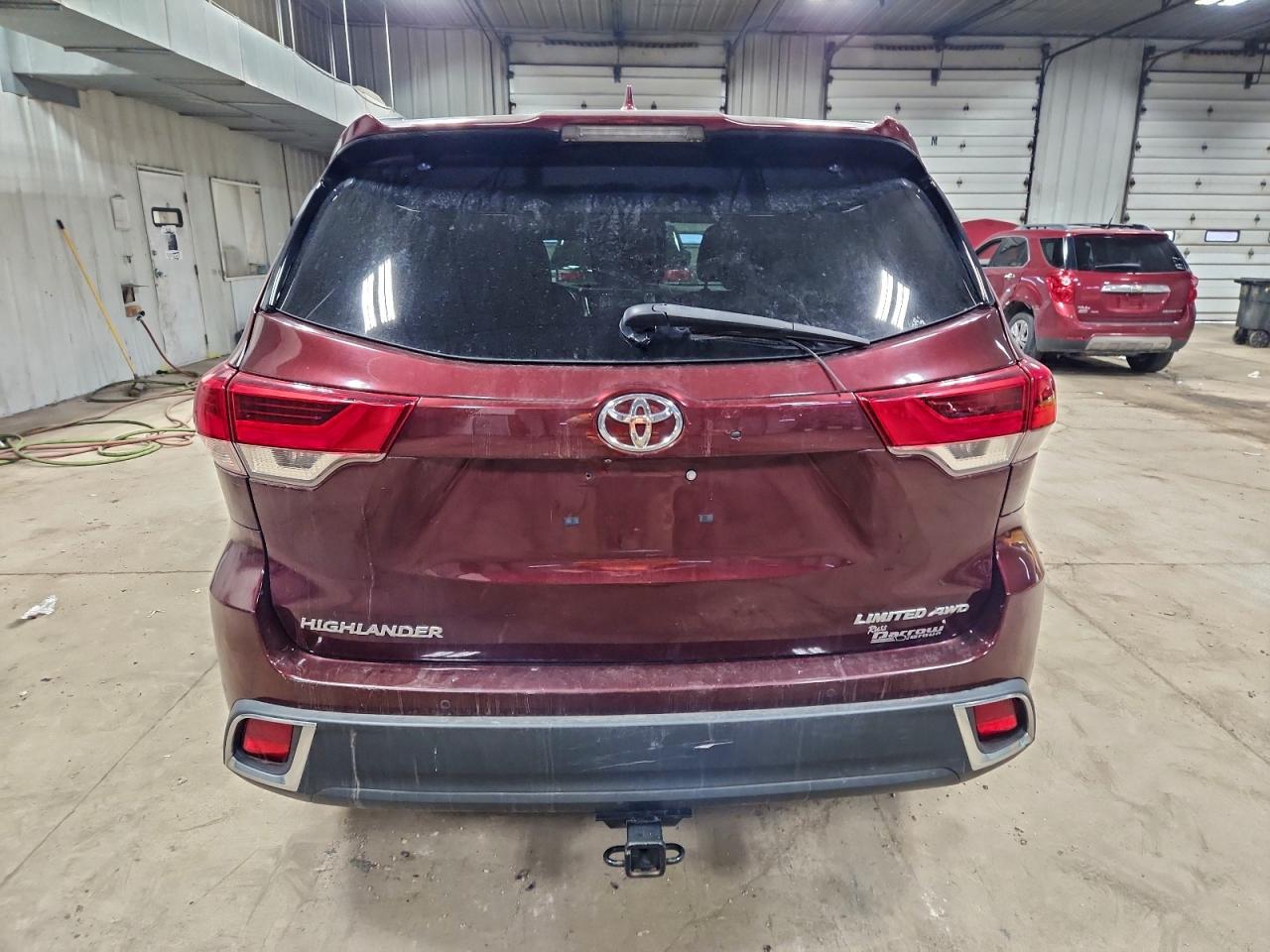 2019 TOYOTA HIGHLANDER LIMITED photo 11