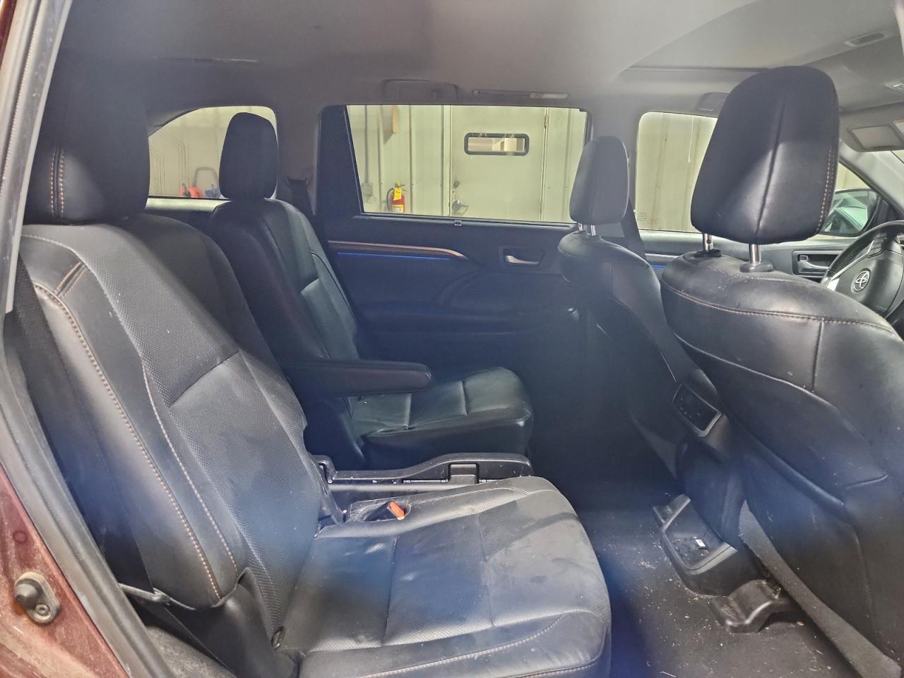 2019 TOYOTA HIGHLANDER LIMITED photo 21