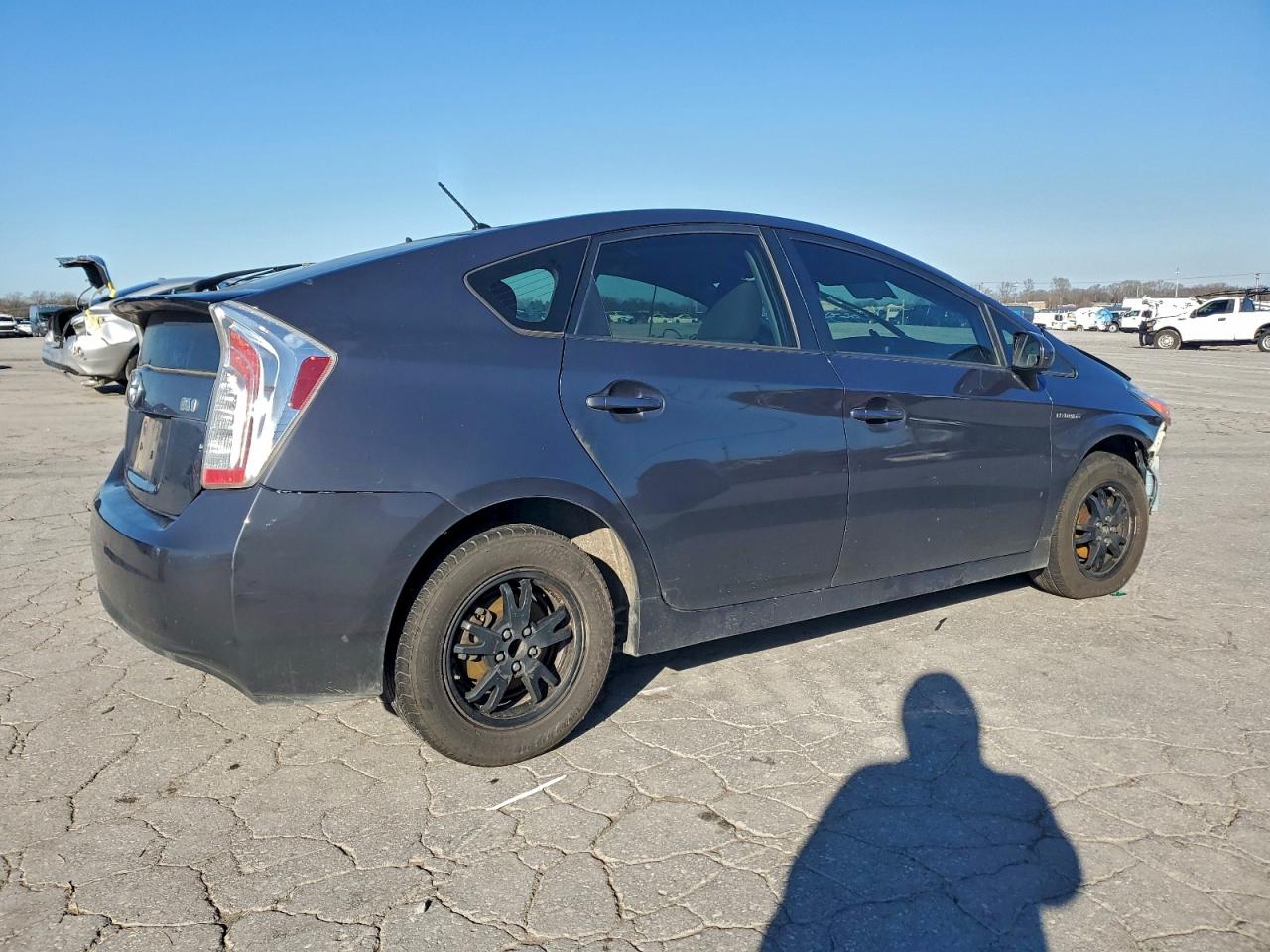 2015 TOYOTA PRIUS photo 7