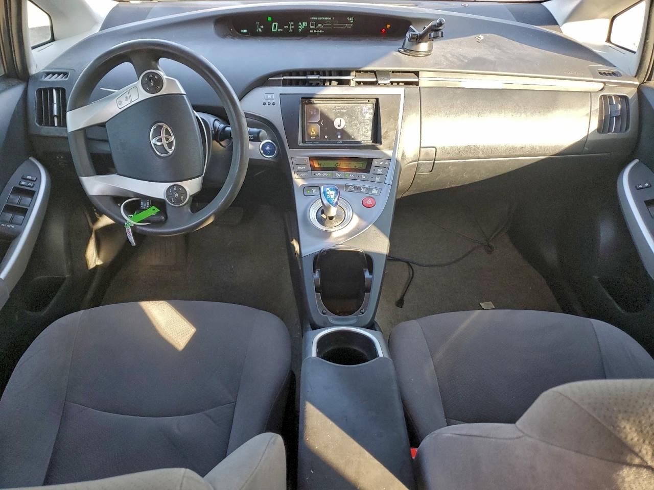 2015 TOYOTA PRIUS photo 22