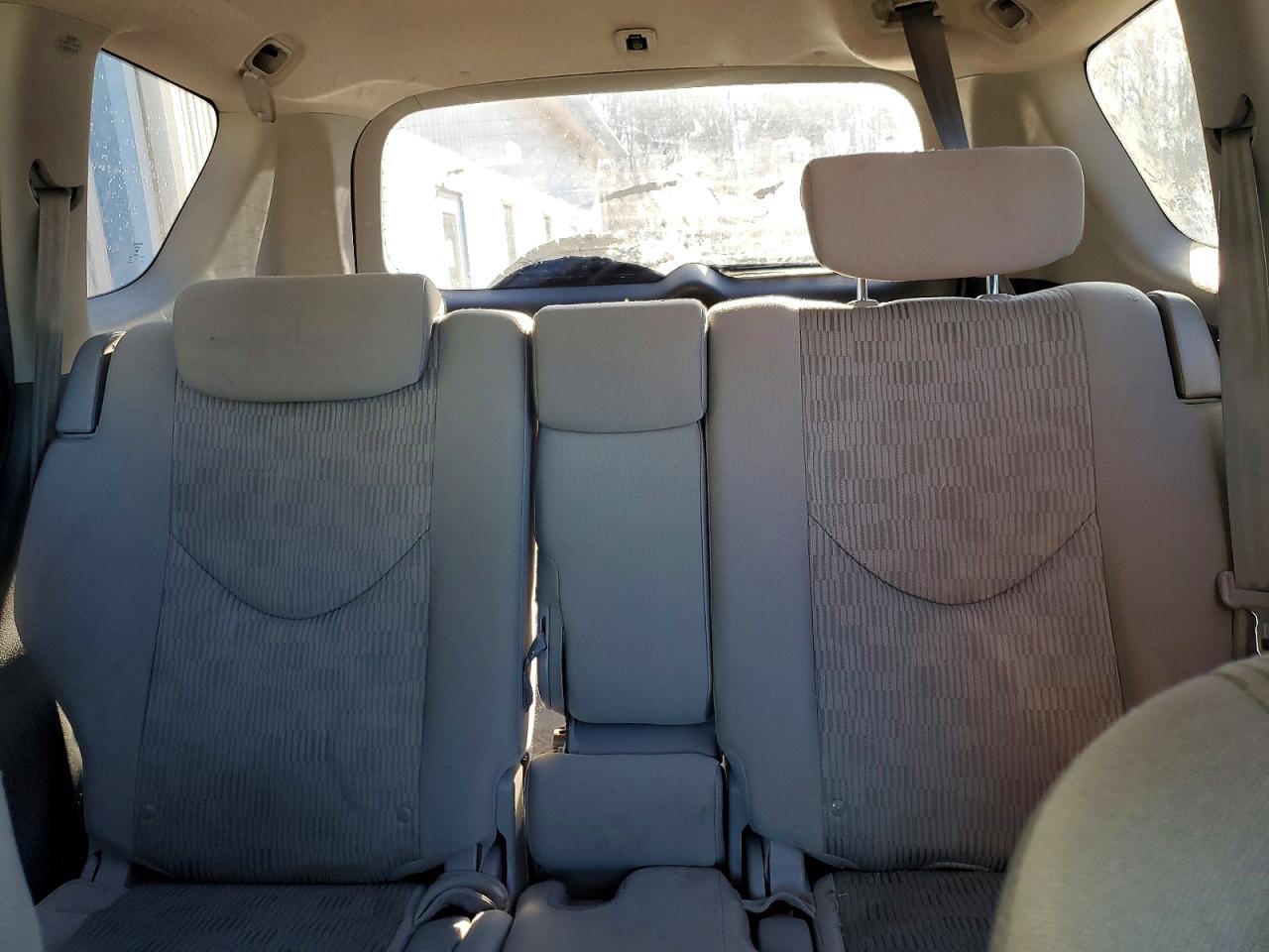 2011 TOYOTA RAV4 photo 19