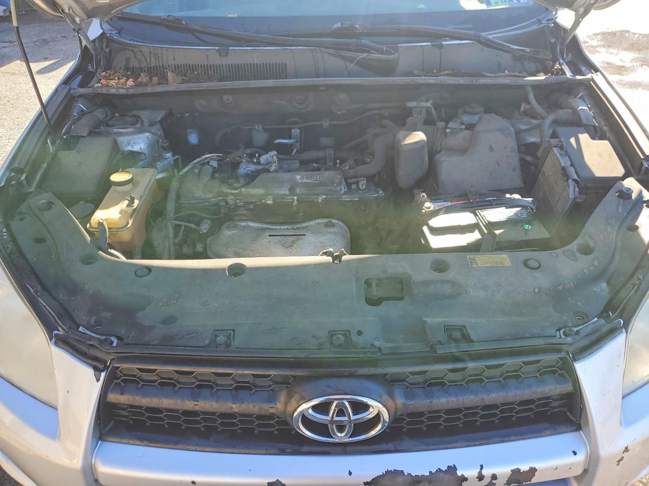 2011 TOYOTA RAV4 photo 23