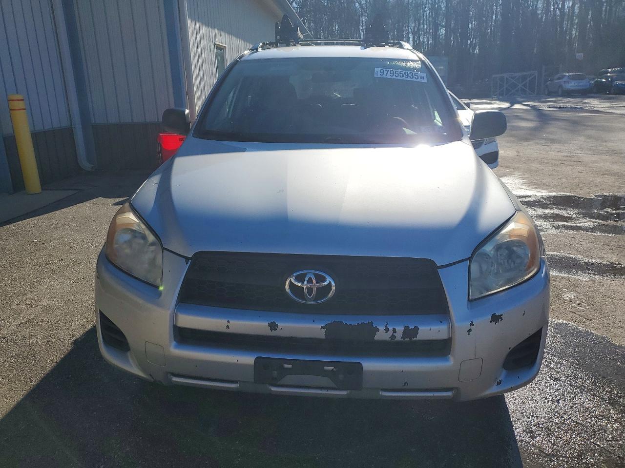 2011 TOYOTA RAV4 photo 9