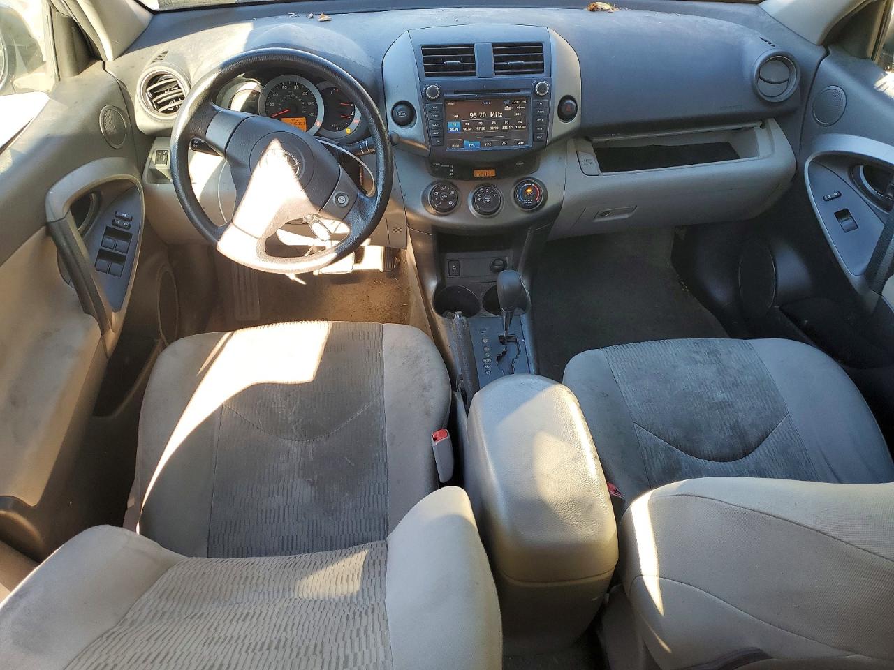 2011 TOYOTA RAV4 photo 15