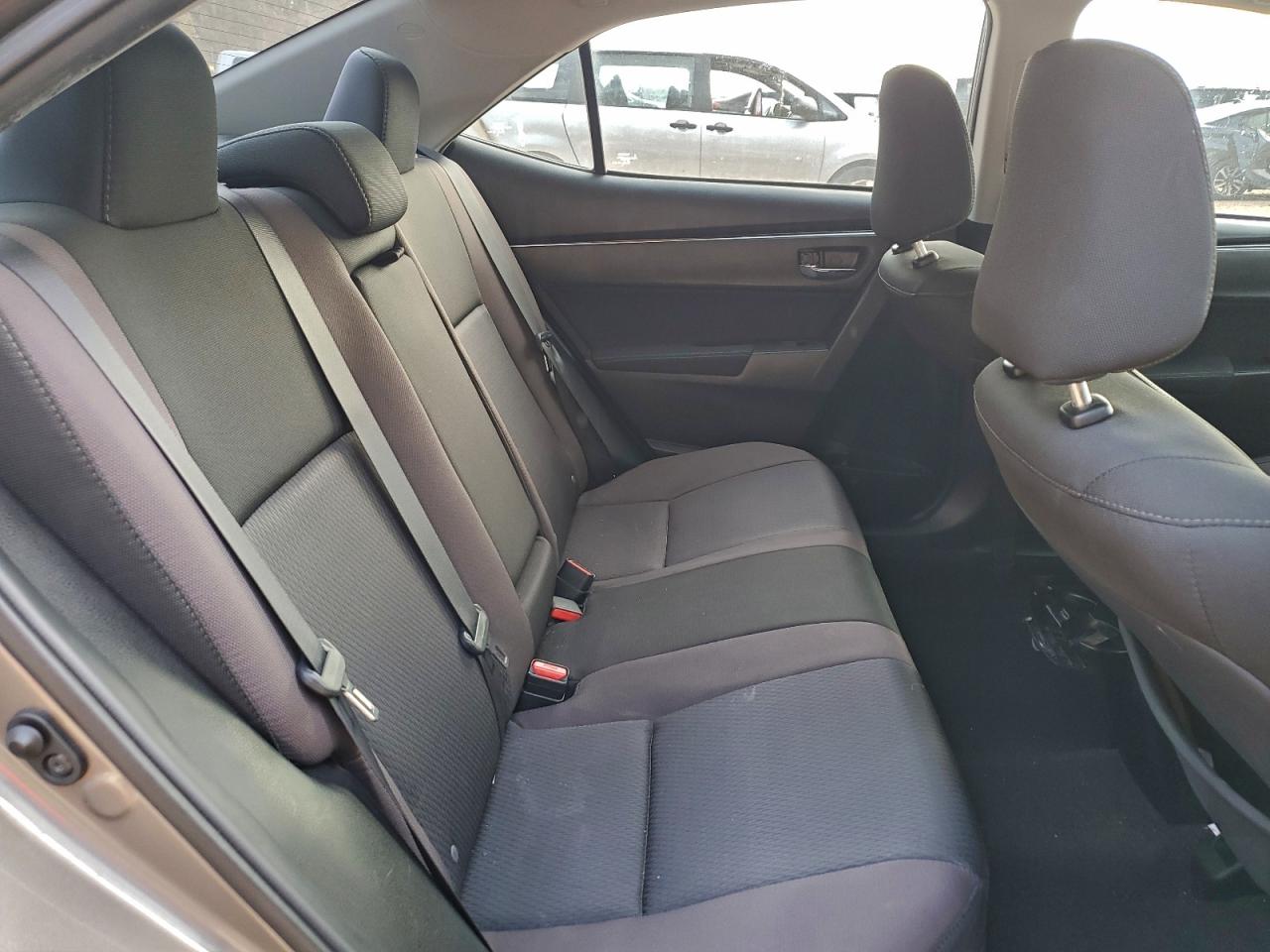 2017 TOYOTA COROLLA L photo 10
