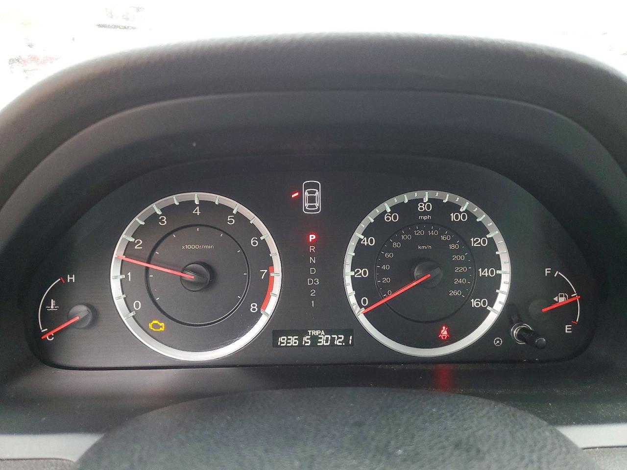2010 HONDA ACCORD LXP photo 25
