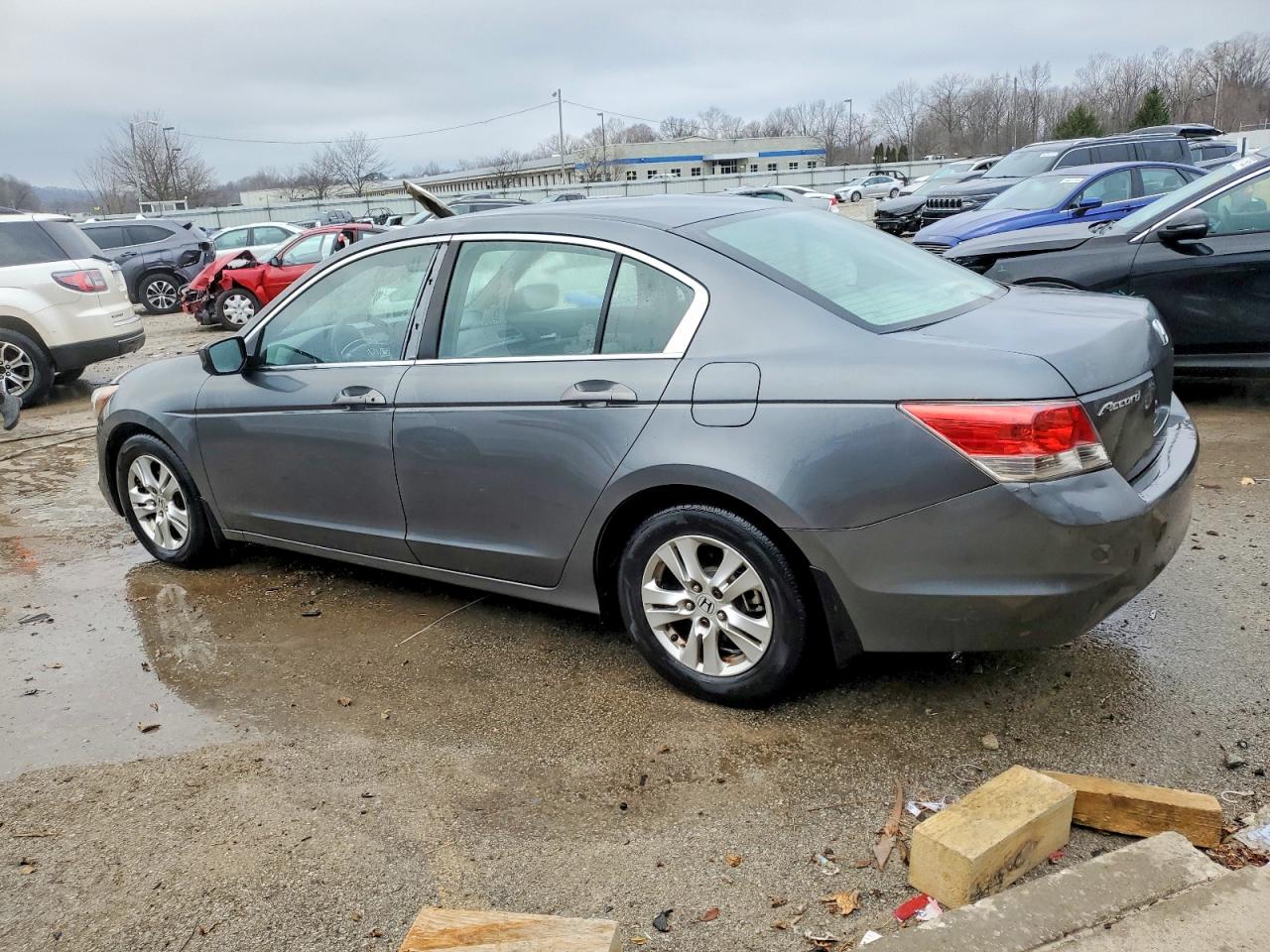 2010 HONDA ACCORD LXP photo 4