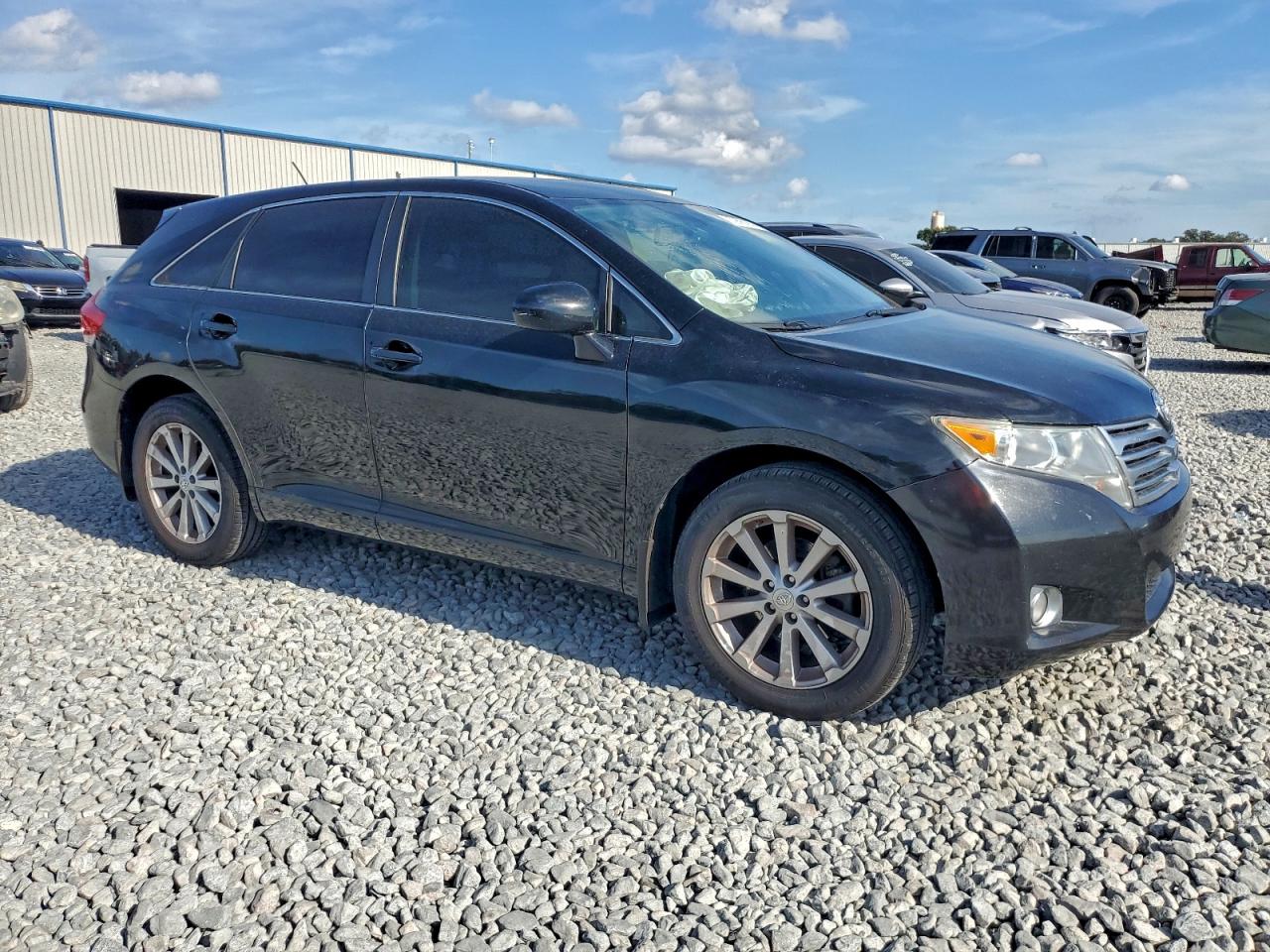 2011 TOYOTA VENZA photo 4