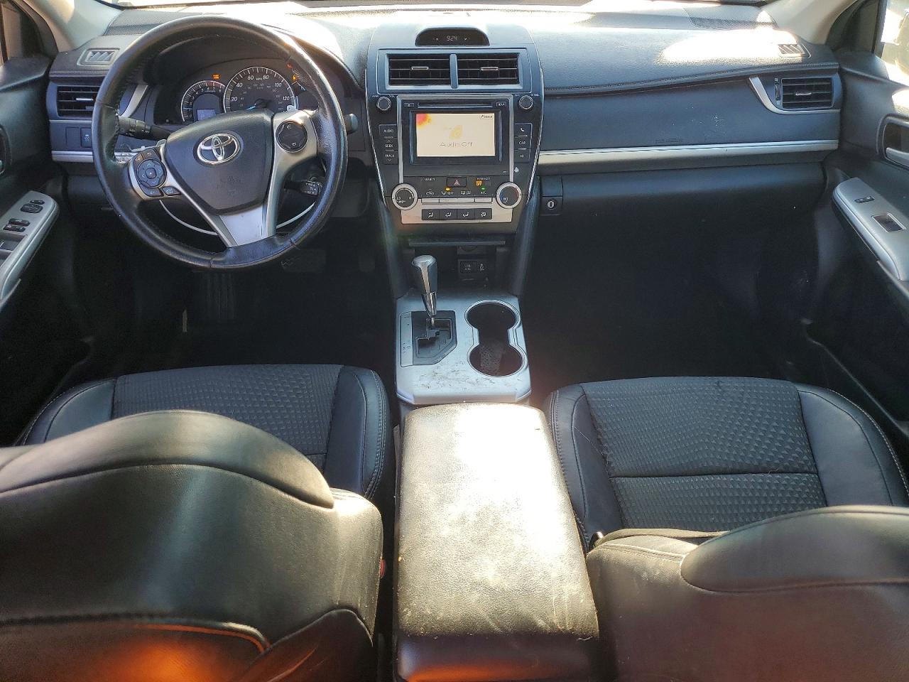 2013 TOYOTA CAMRY L photo 8