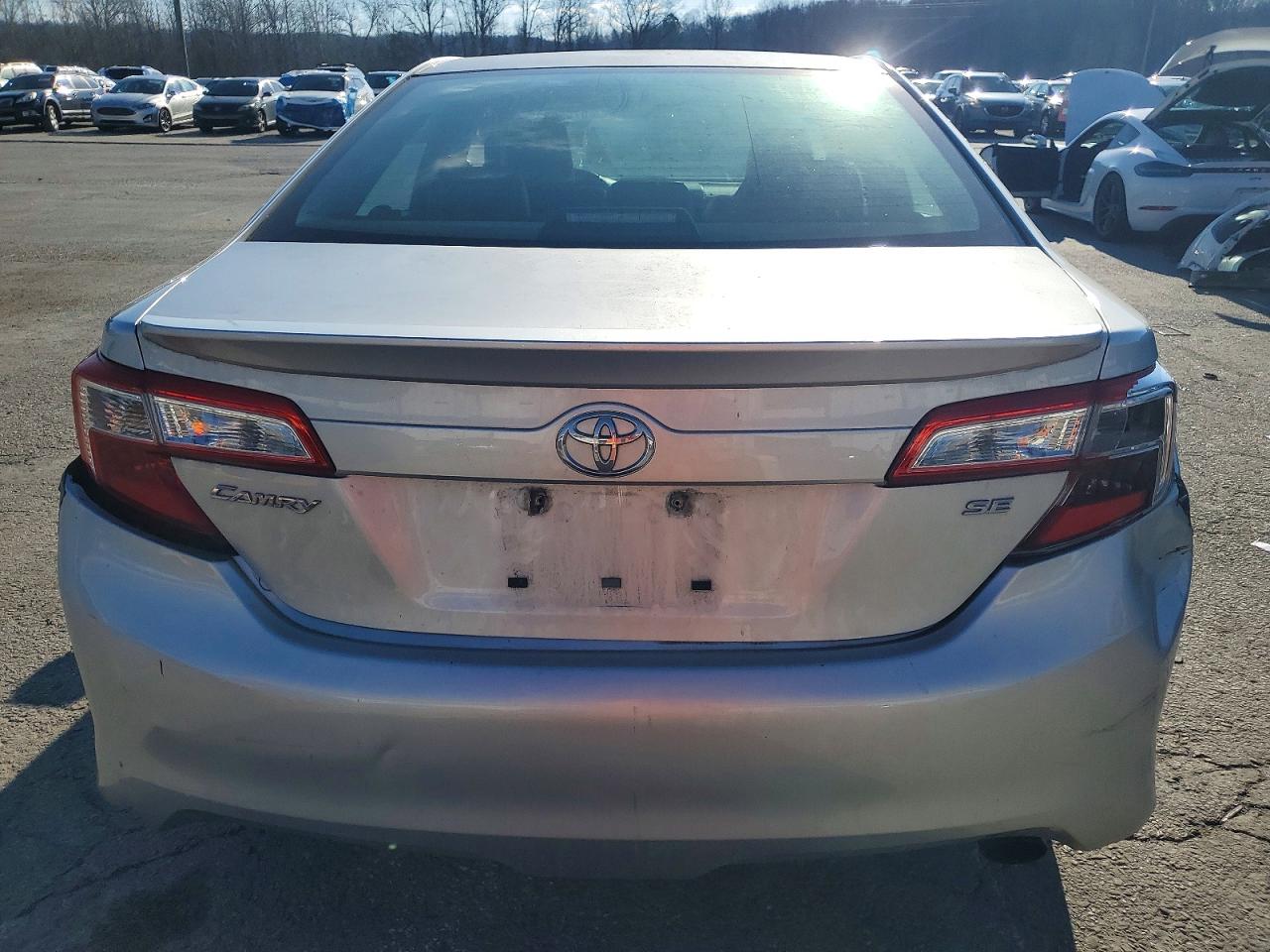 2013 TOYOTA CAMRY L photo 6