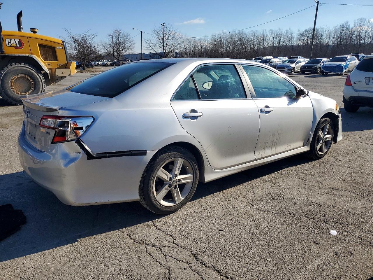 2013 TOYOTA CAMRY L photo 3