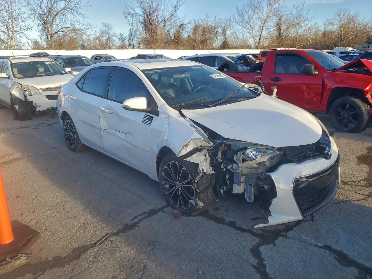 2015 TOYOTA COROLLA L photo 4