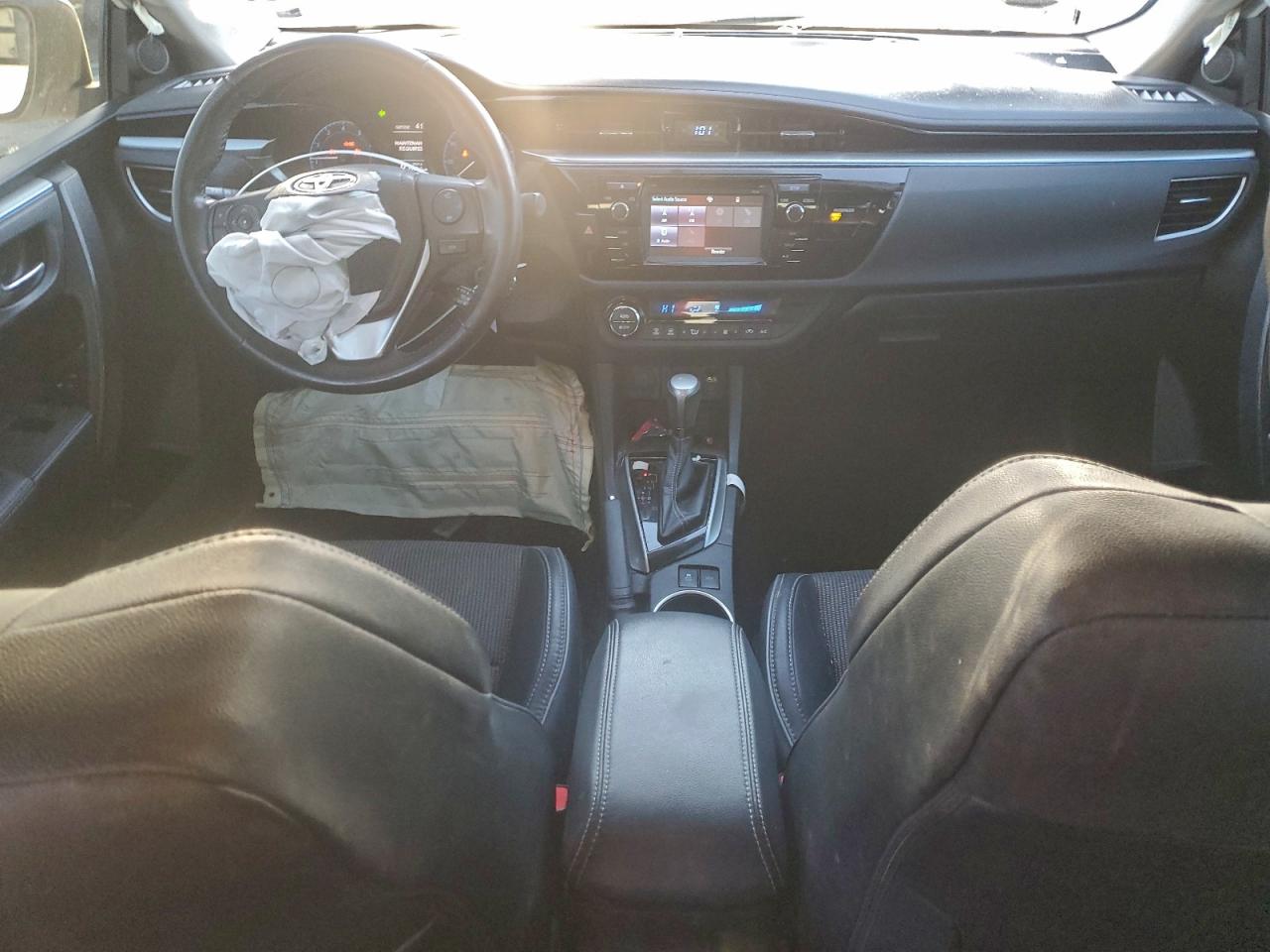 2015 TOYOTA COROLLA L photo 8