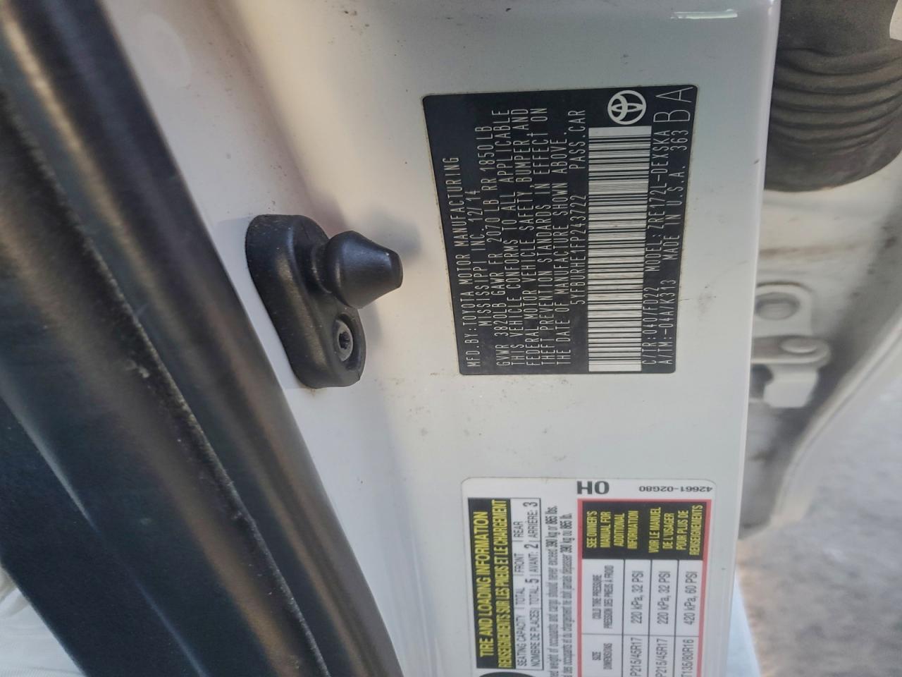 2015 TOYOTA COROLLA L photo 12