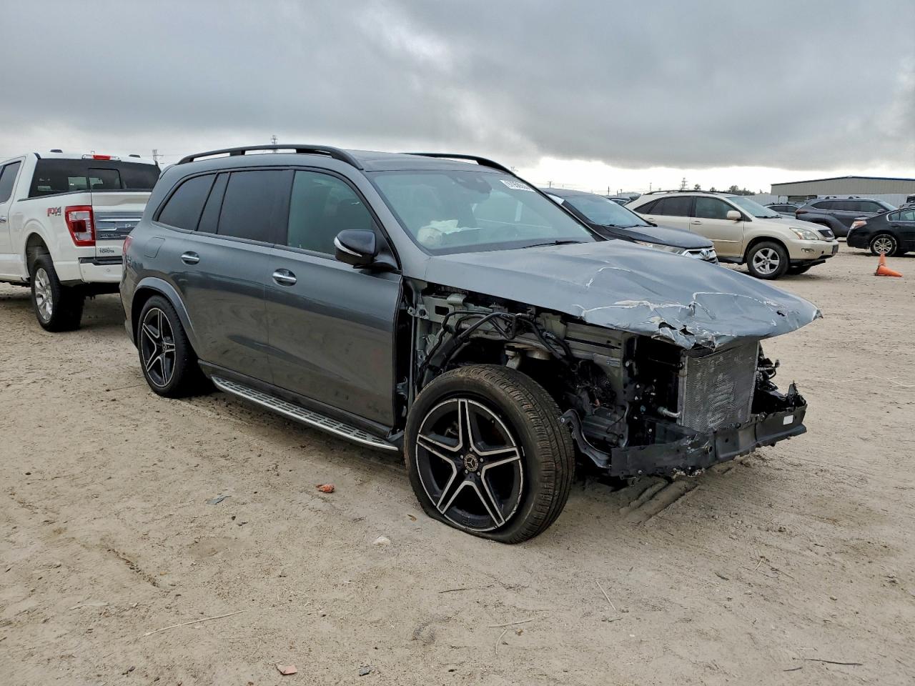 2024 MERCEDES-BENZ GLS 450 4MATIC photo 4