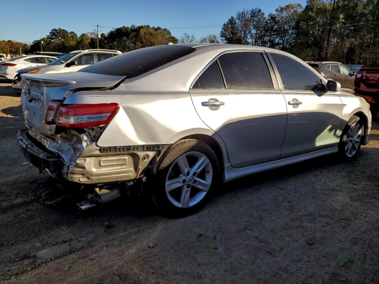 2010 TOYOTA CAMRY BASE photo 3