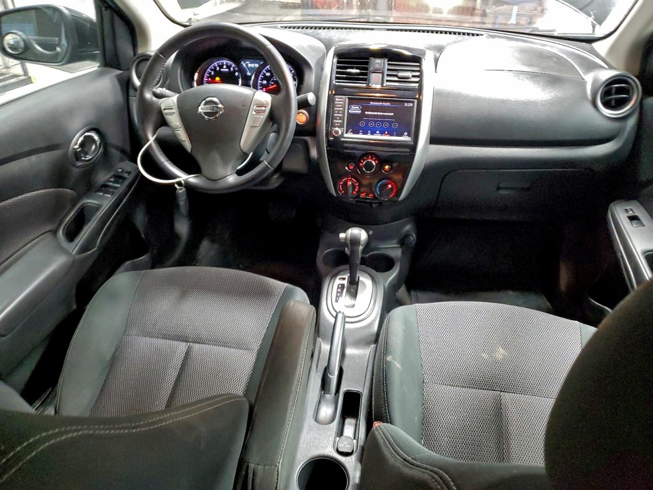2019 NISSAN VERSA S photo 8