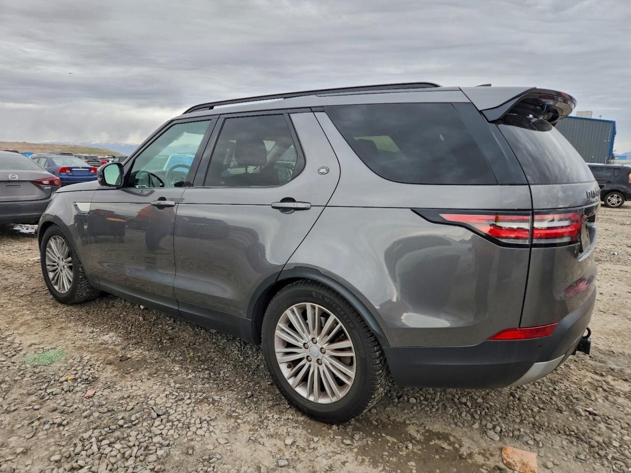 2017 LAND ROVER DISCOVERY HSE photo 2