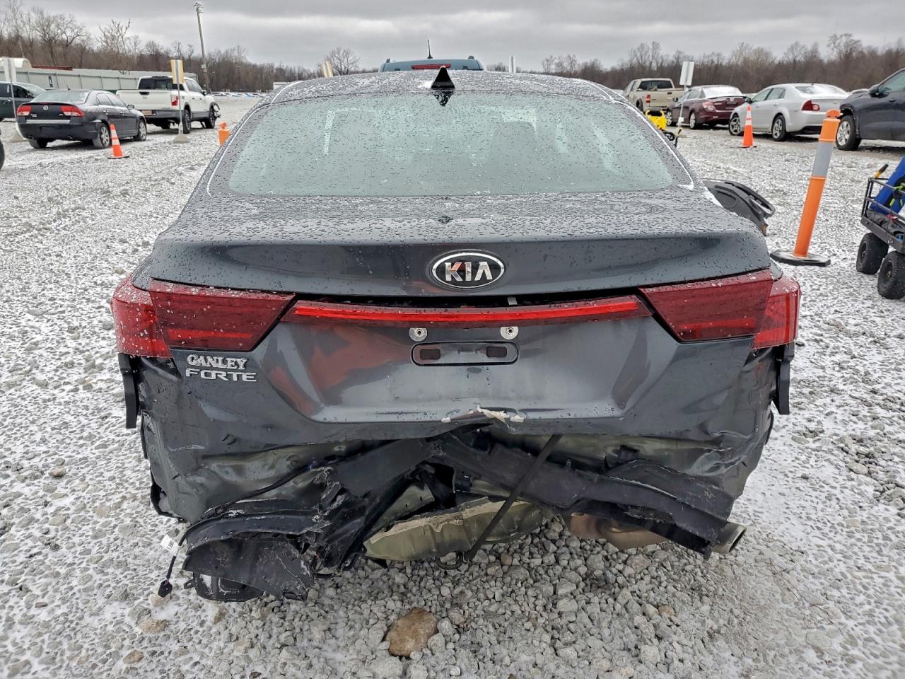 2021 KIA FORTE FE photo 11