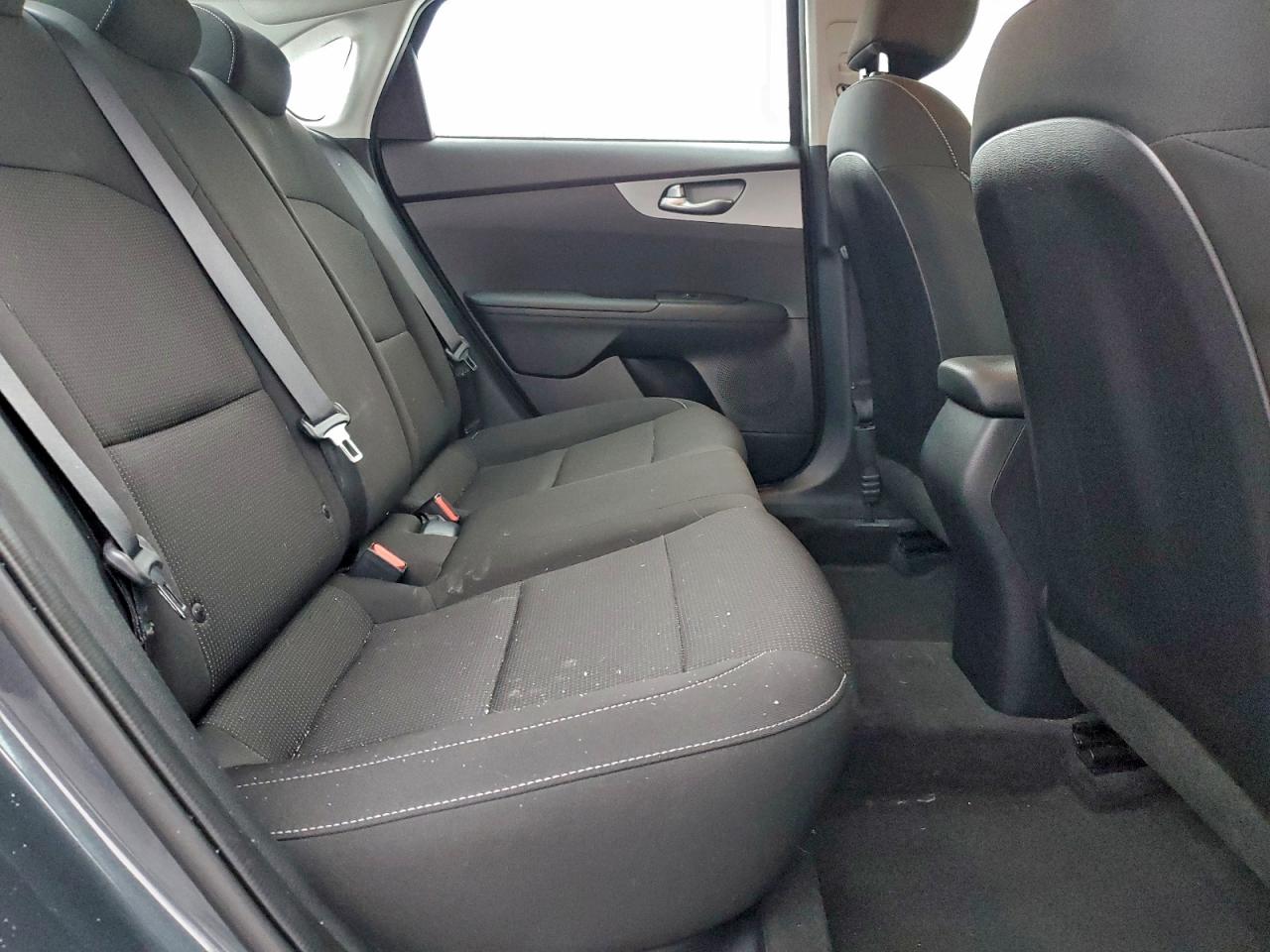 2021 KIA FORTE FE photo 19