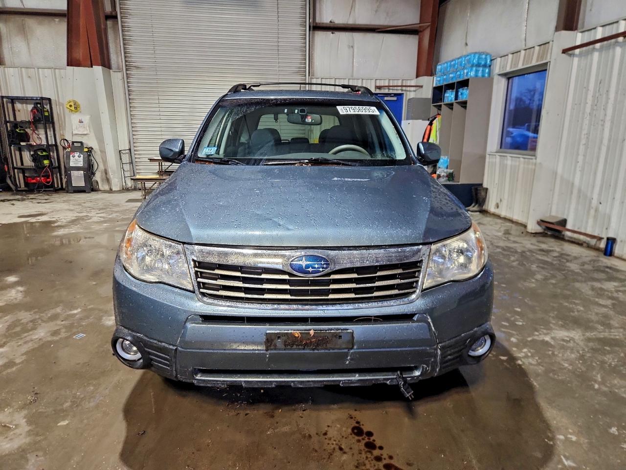 2009 SUBARU FORESTER photo 5