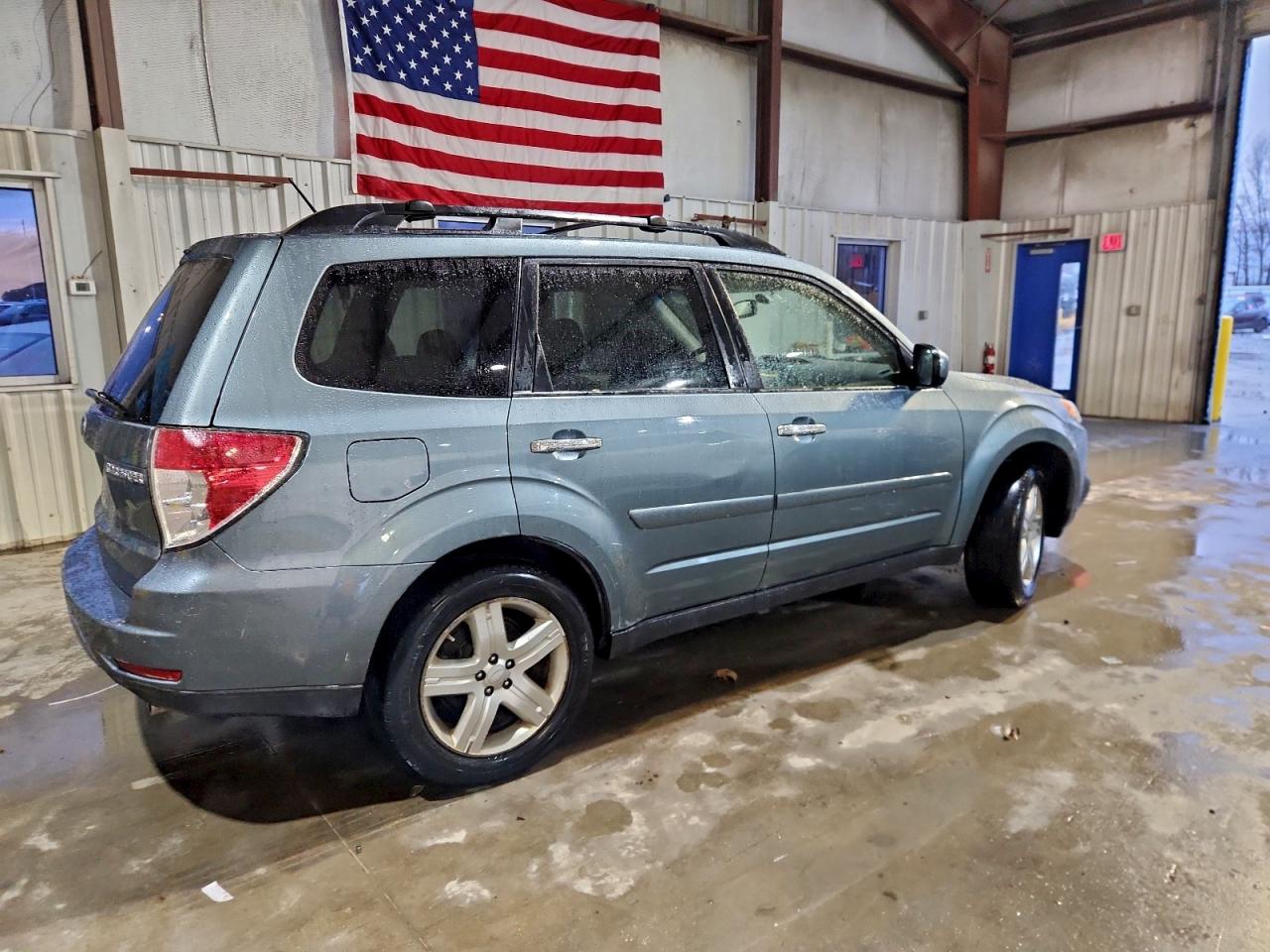 2009 SUBARU FORESTER photo 3