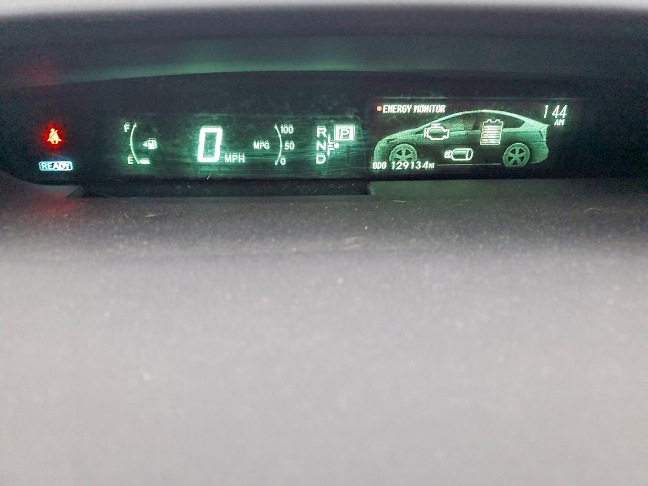 2015 TOYOTA PRIUS photo 9