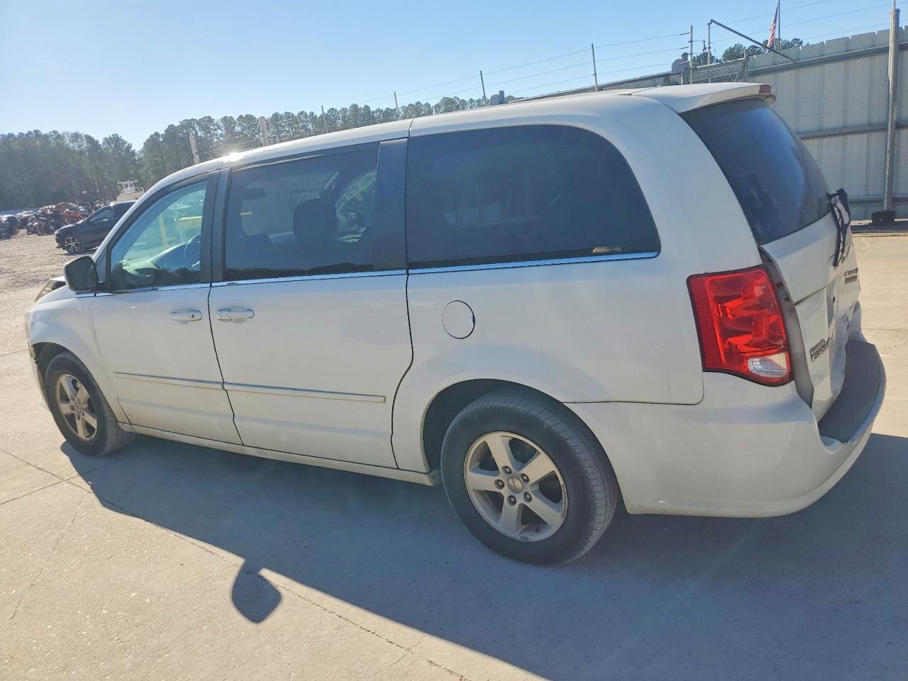 2012 DODGE GRAND CARAVAN CREW photo 3