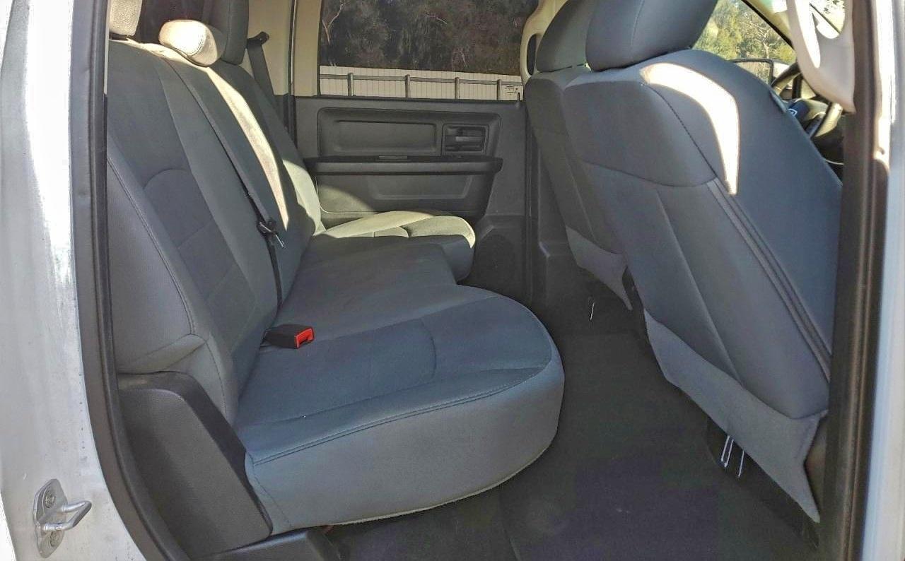 2014 RAM 1500 ST photo 19