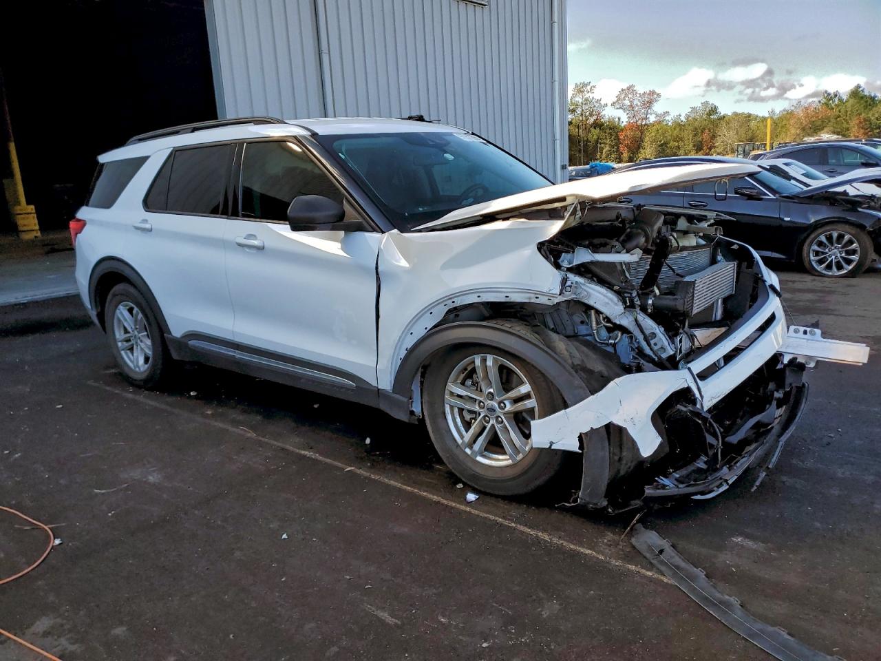 2020 FORD EXPLORER XLT photo 4