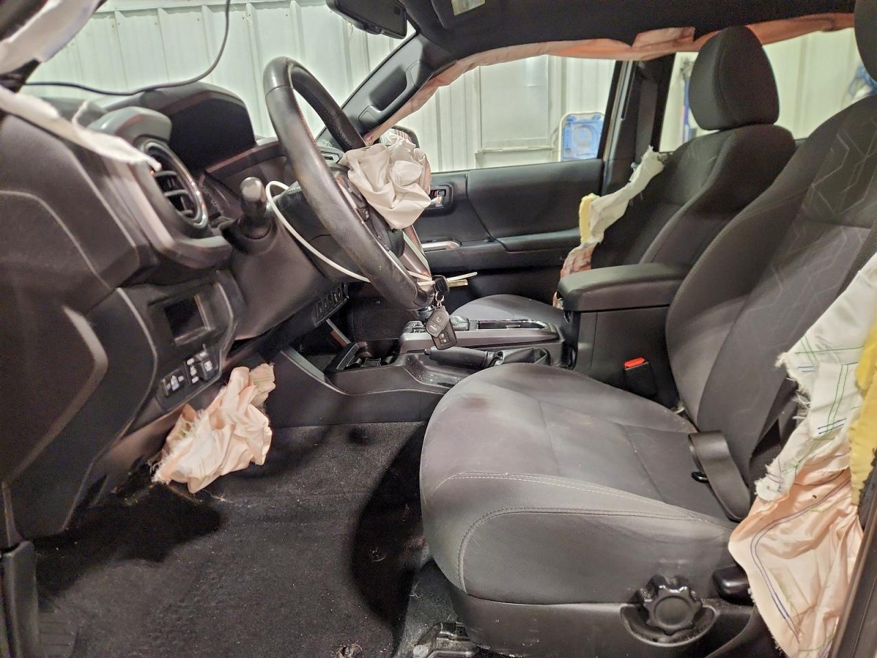 2017 TOYOTA TACOMA DOUBLE CAB photo 13