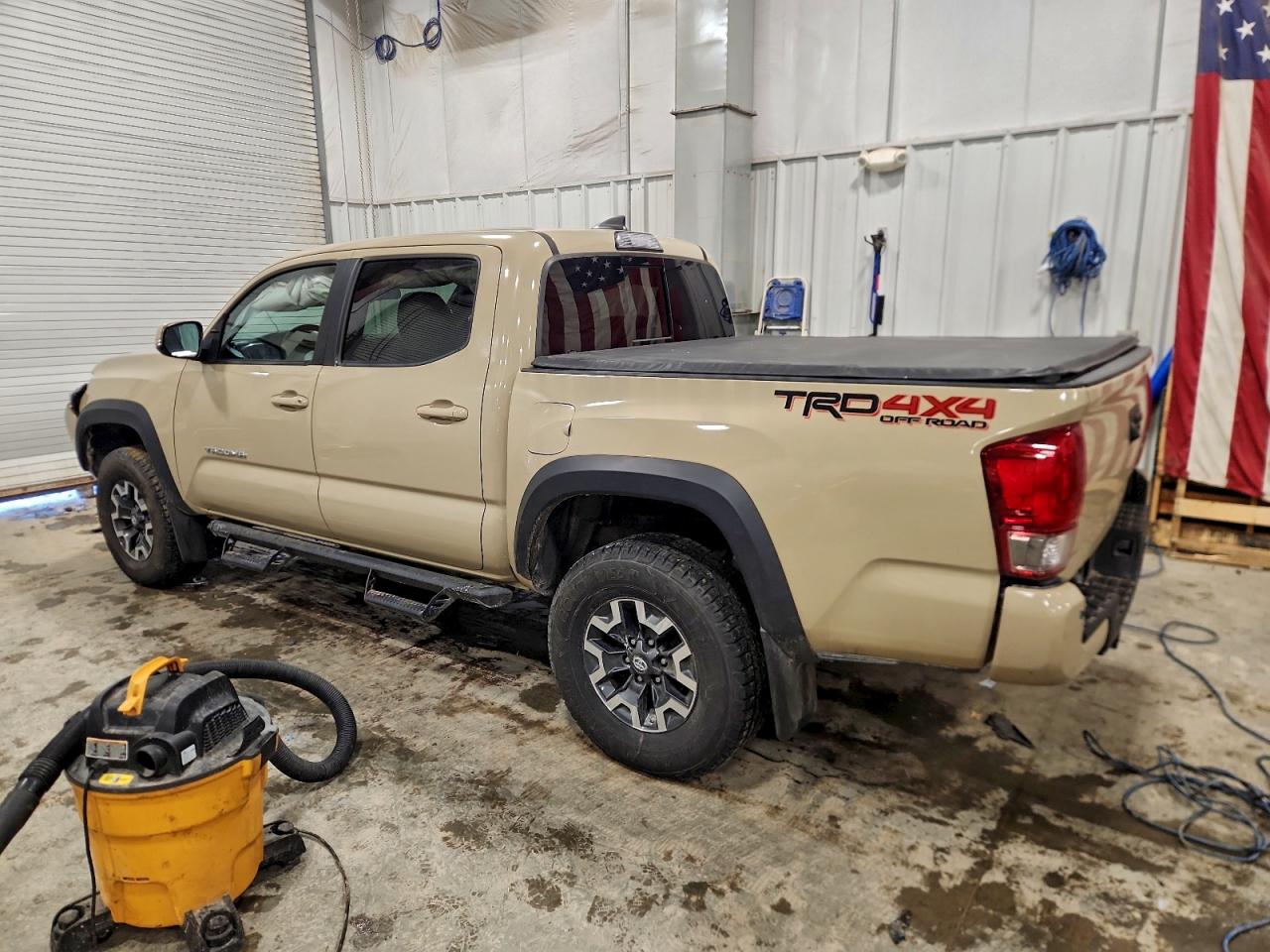 2017 TOYOTA TACOMA DOUBLE CAB photo 3