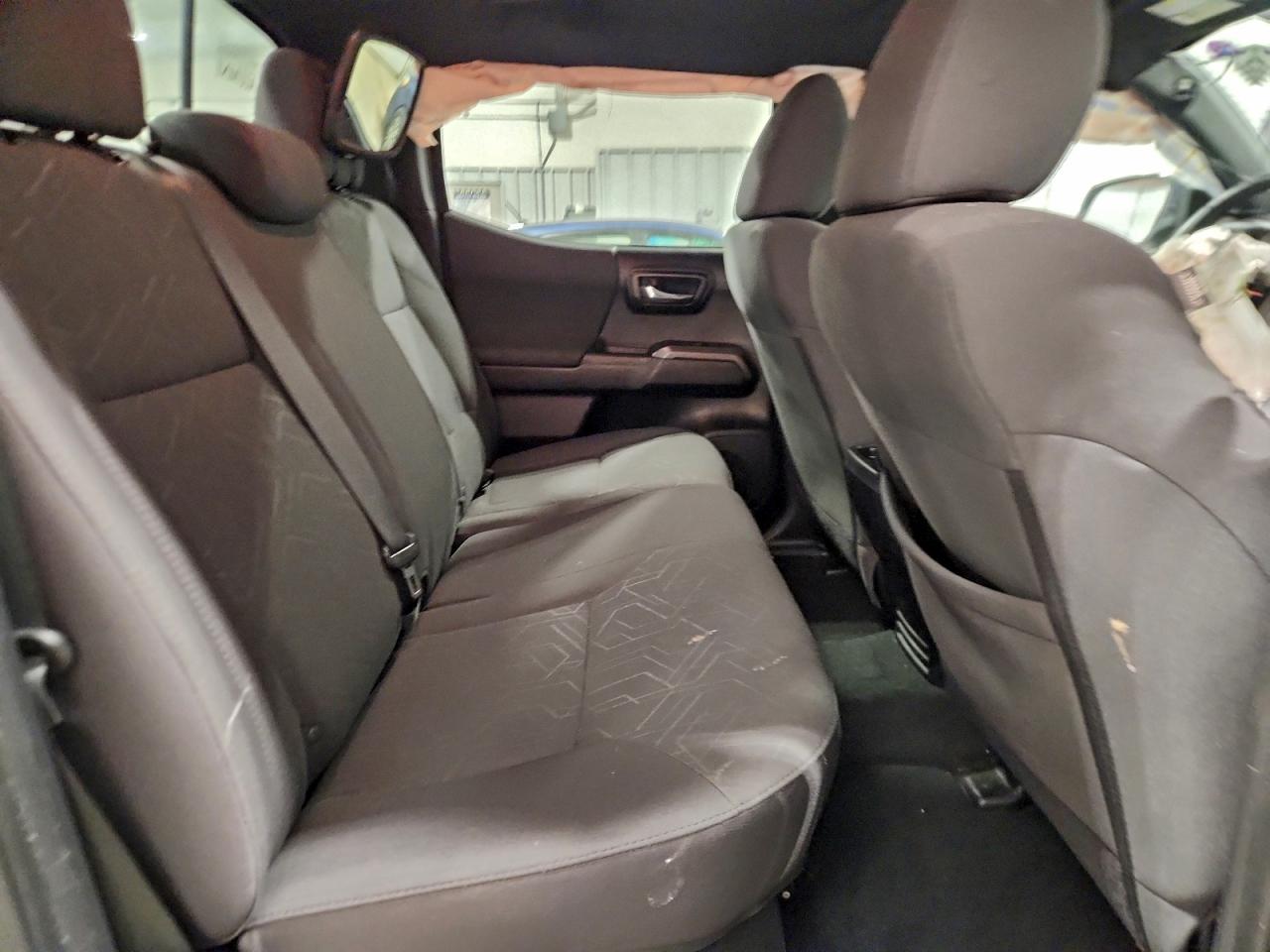 2017 TOYOTA TACOMA DOUBLE CAB photo 19