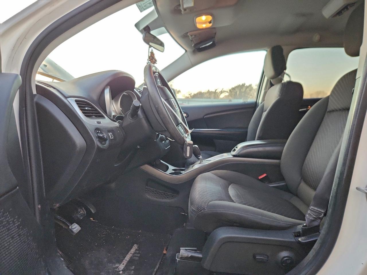2017 DODGE JOURNEY SXT photo 7
