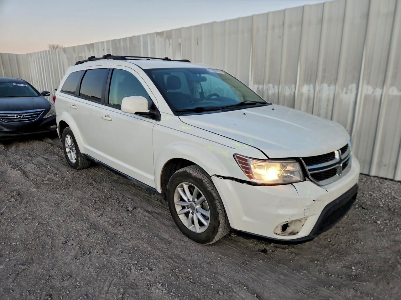 2017 DODGE JOURNEY SXT photo 4