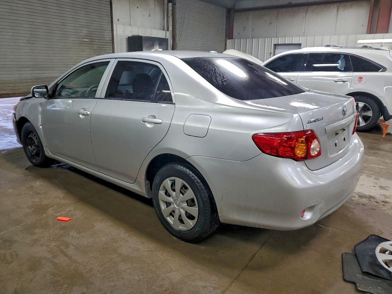 2010 TOYOTA COROLLA BASE photo 4