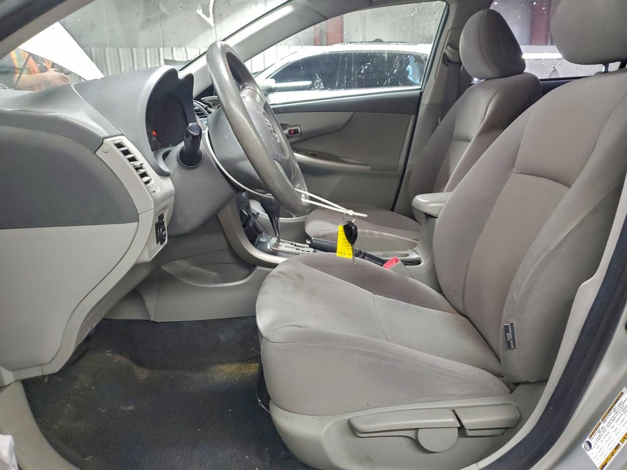 2010 TOYOTA COROLLA BASE photo 19