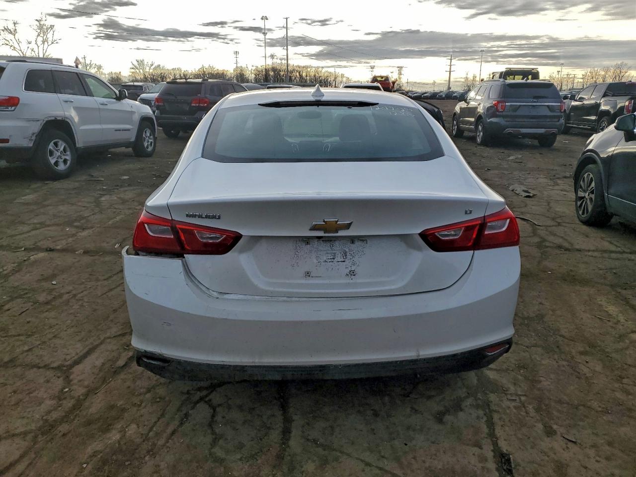 2016 CHEVROLET MALIBU LT photo 6
