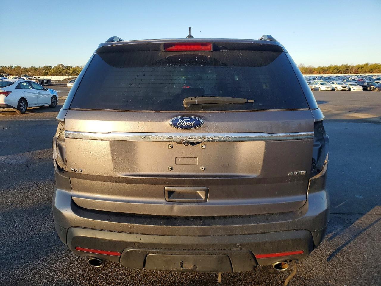 2013 FORD EXPLORER XLT photo 6