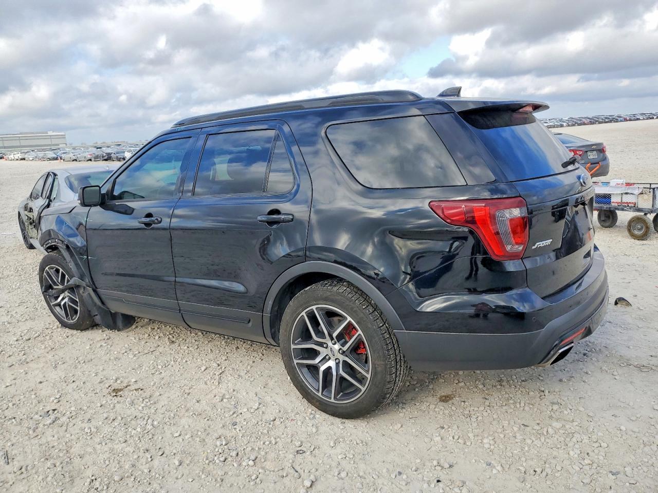 2017 FORD EXPLORER SPORT photo 3