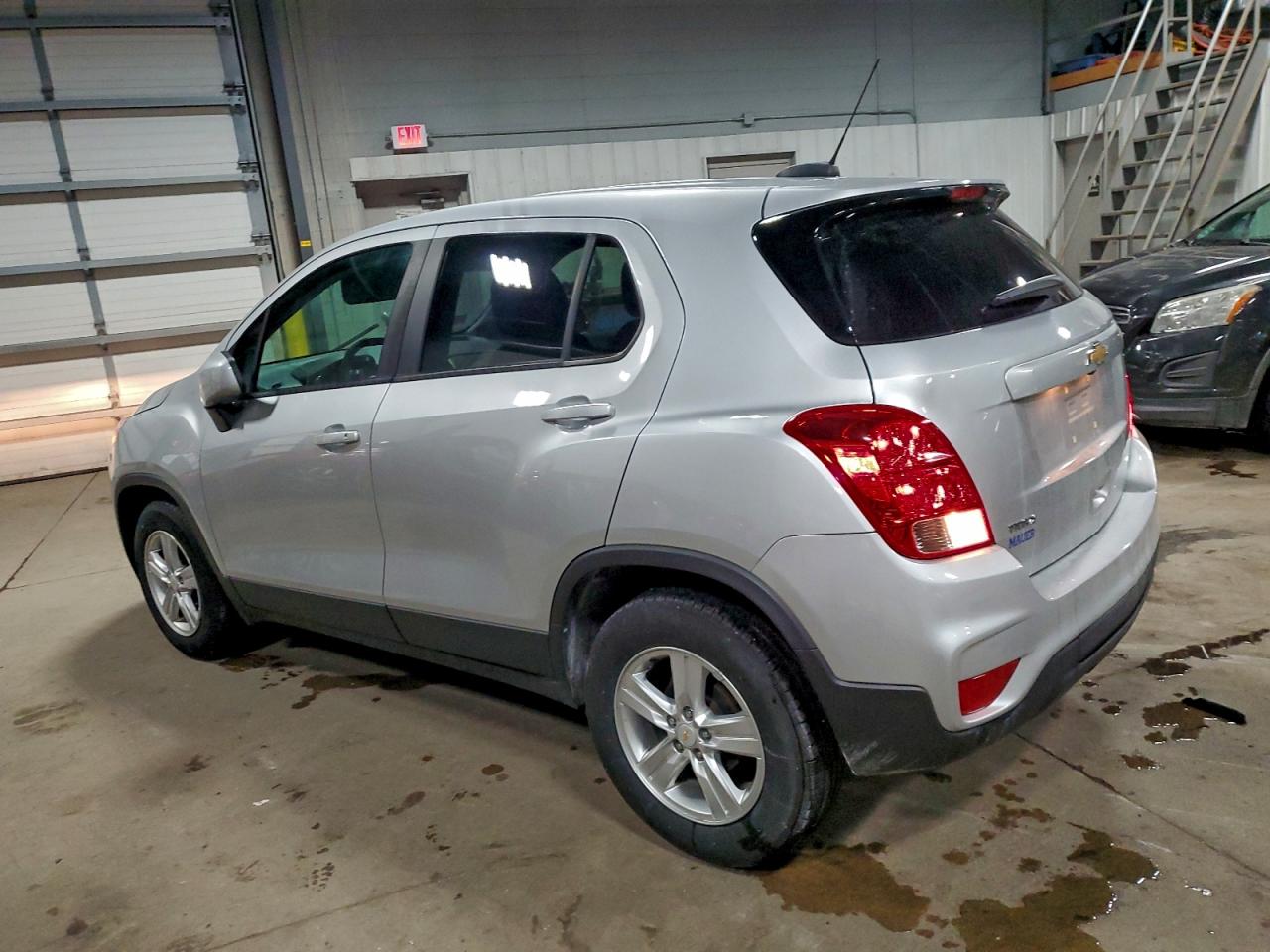 2020 CHEVROLET TRAX LS photo 2