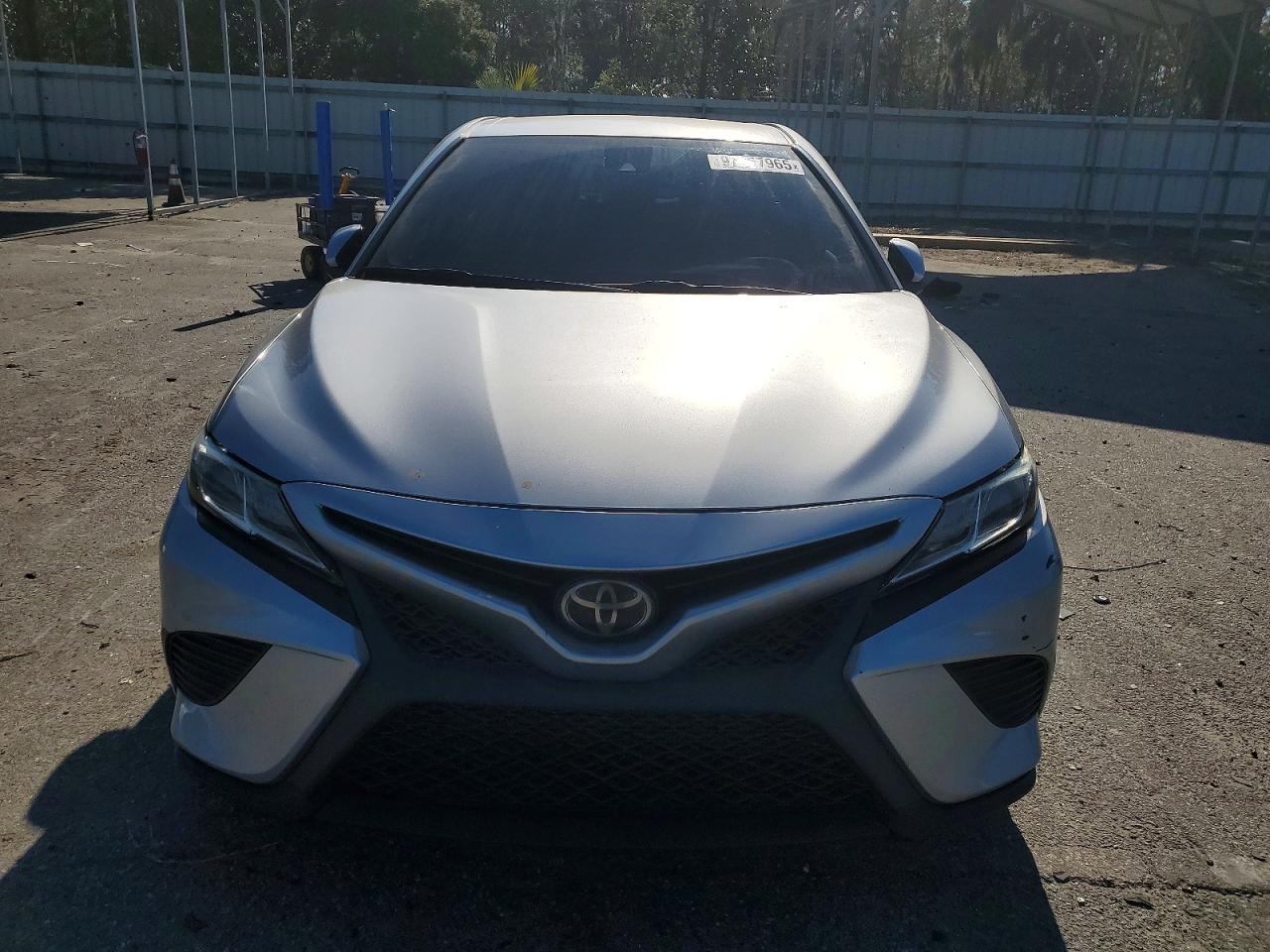 2019 TOYOTA CAMRY L photo 5