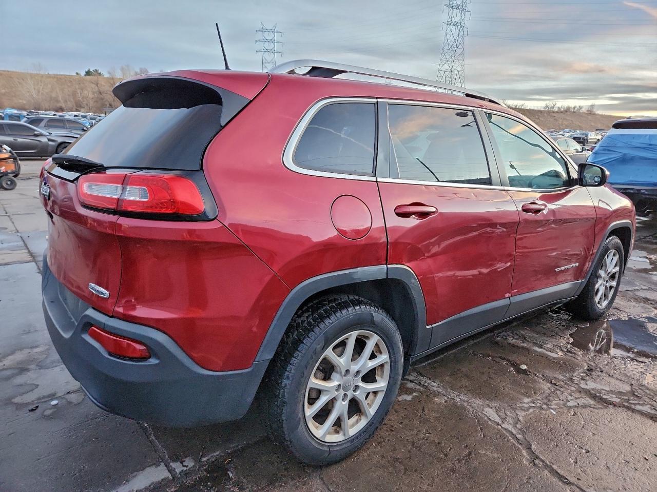 2016 JEEP CHEROKEE LATITUDE photo 3