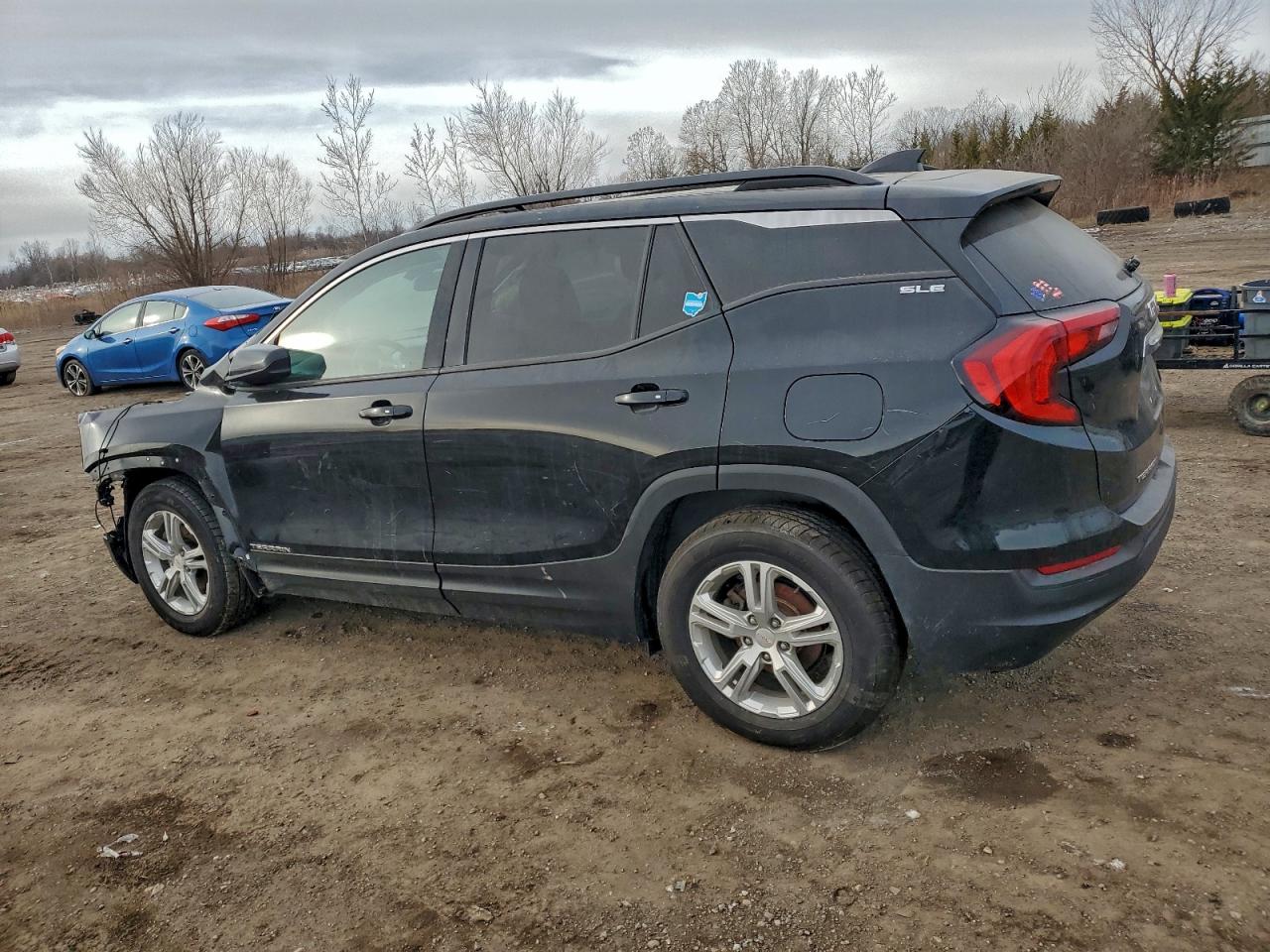 2018 GMC TERRAIN SLE photo 2