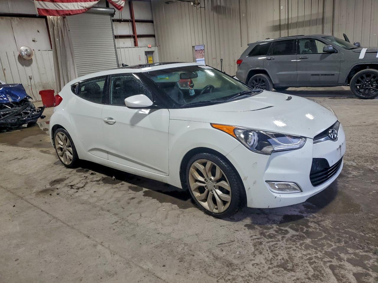 2013 HYUNDAI VELOSTER photo 4
