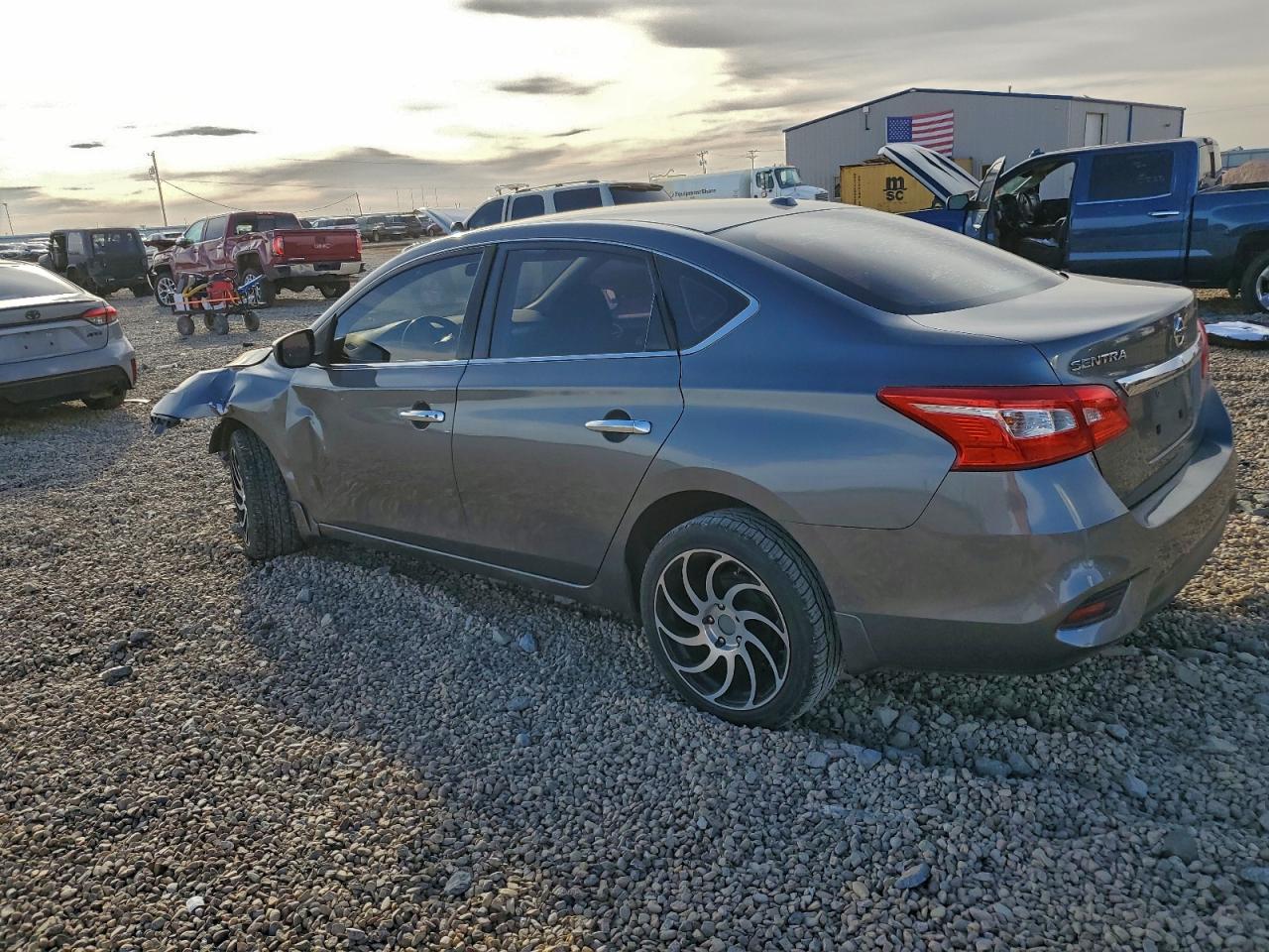2016 NISSAN SENTRA S photo 2