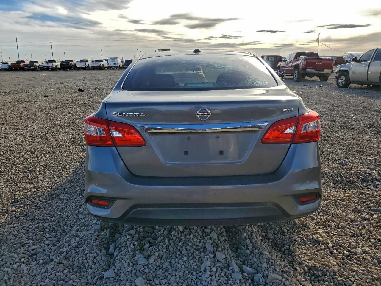 2016 NISSAN SENTRA S photo 6