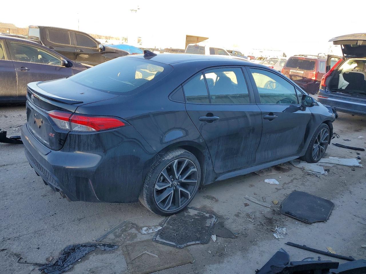 2022 TOYOTA COROLLA SE photo 3
