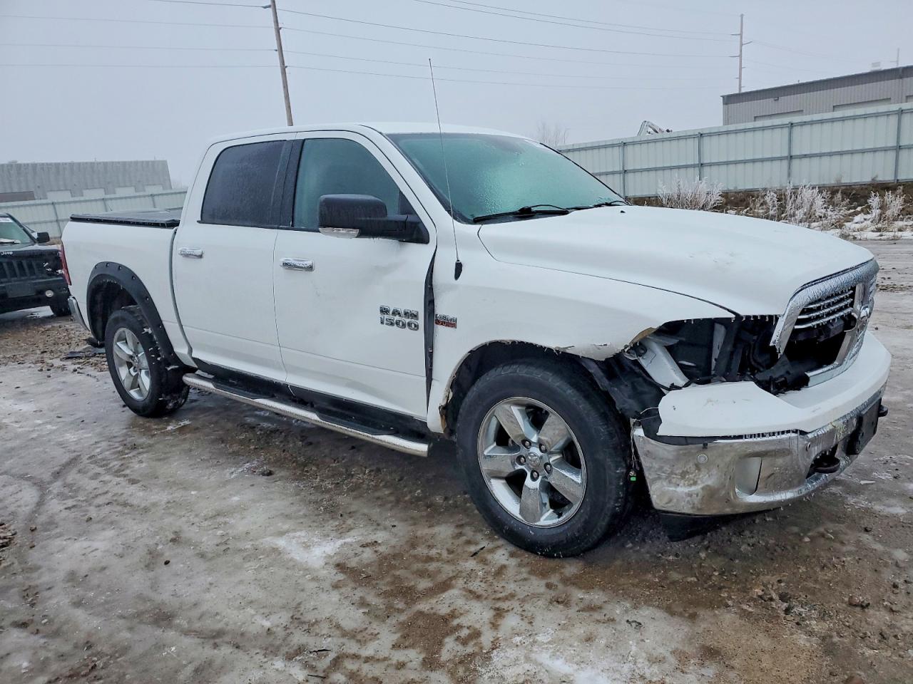 2014 RAM 1500 SLT photo 4