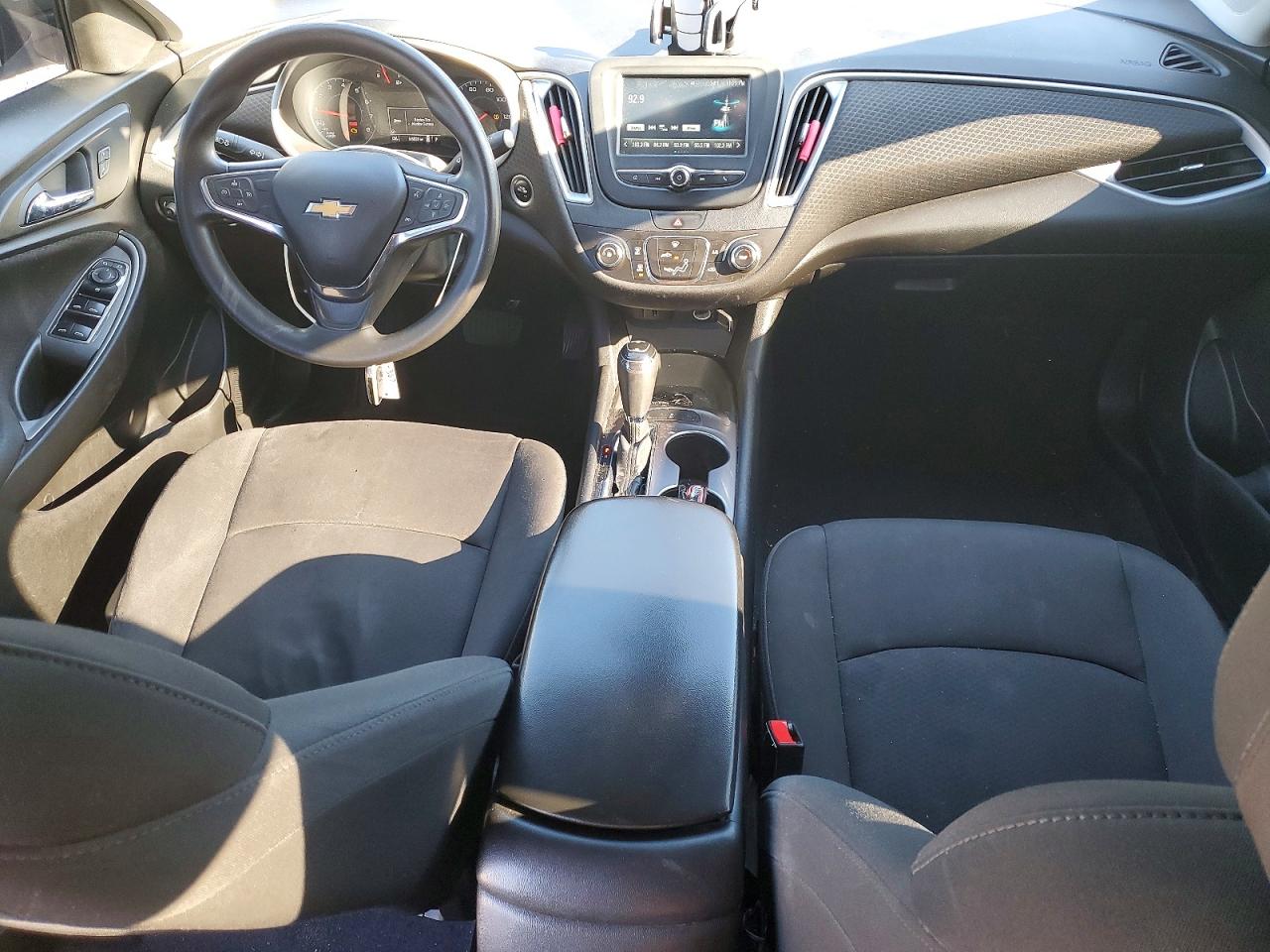 2018 CHEVROLET MALIBU LS photo 8